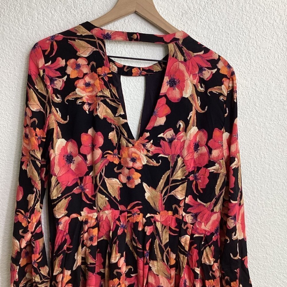 Free People Tegan Red Black Mini Dress Size 12 Bell Sleeves Pockets Boho Style - Picture 14 of 14